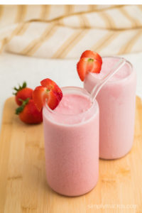 Cottage cheese smoothies in glasses.